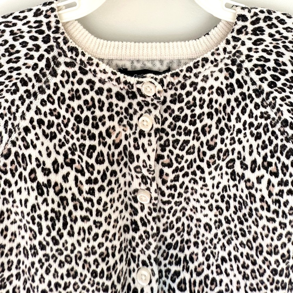 Baby Gap Girls Leopard Print Cardigan Sweater - Picture 3 of 9